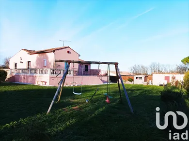 House at Saintes (17100)