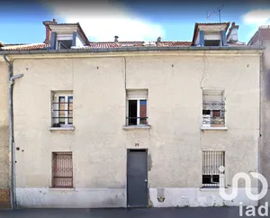 Building at Aubervilliers (93300)