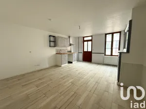Maison de ville à Château-Renard (45220)