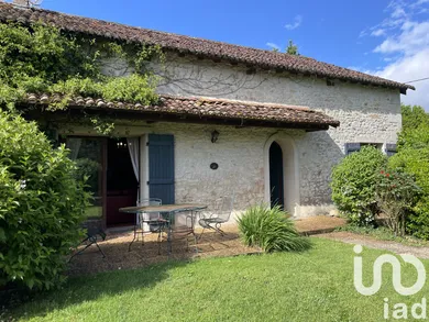 Maison traditionnelle à Saint-Savin (86310)