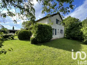 Maison traditionnelle à Saint-Savin (86310)