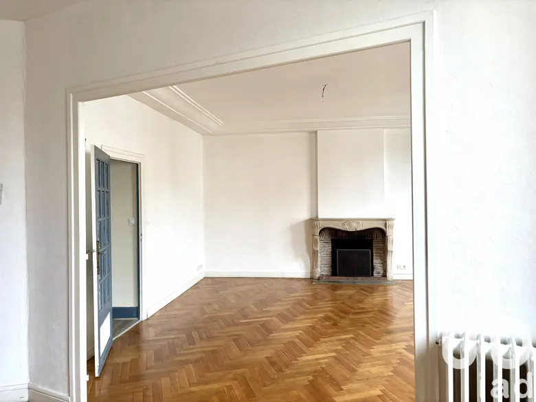 Appartement 6 pièces 170 m² · à Bourbon-Lancy · 170 m² · 80 000 €