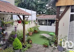 Townhouse at Sens (89100)