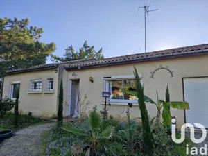 Traditional house at Pineuilh (33220)