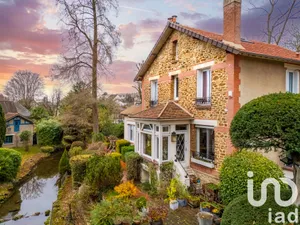 Maison traditionnelle à Sucy-en-Brie (94370)