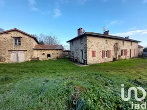 Farm at Champagnac-la-Rivière (87150)