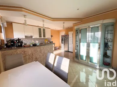 Studio à Vitry-sur-Seine (94400) — 8/10