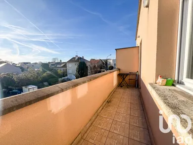 Studio à Vitry-sur-Seine (94400) — 2/10