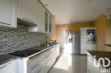 Studio à Vitry-sur-Seine (94400) — 5/10