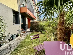 Apartment at Nanterre (92000)