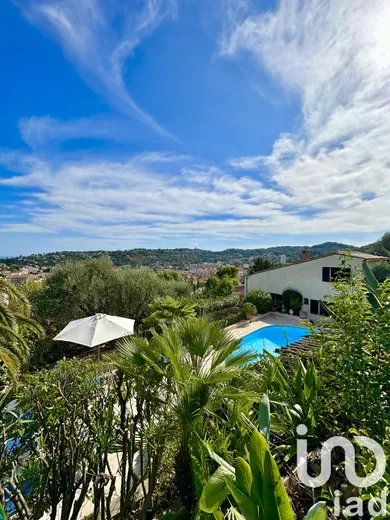 House at Vallauris (06220)