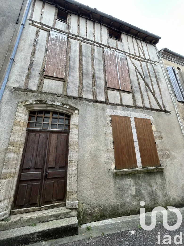 Maison 1 pièce 117 m² · à Mézin · 117 m² · 21 000 €