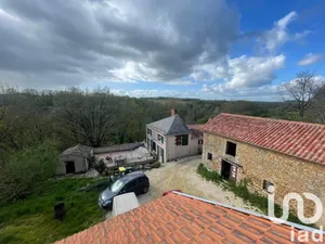 Maison de campagne à Saint-Loup-Sur-Thouet (79600)