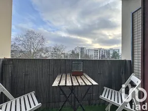 Apartment in Nanterre (92000)