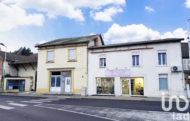 Building at Limons (63290)