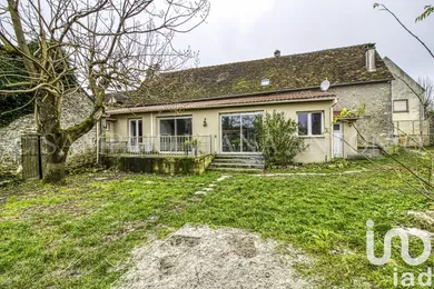 Traditional house at Le Malesherbois (45330)