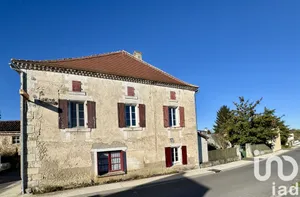 Maison de village à Saint-Martial (16190)