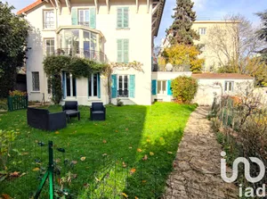 Apartment at Saint-Cloud (92210)