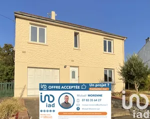 Maison traditionnelle à Meslay-du-Maine (53170)