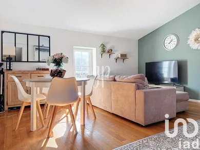 Apartment at Robion (84440)