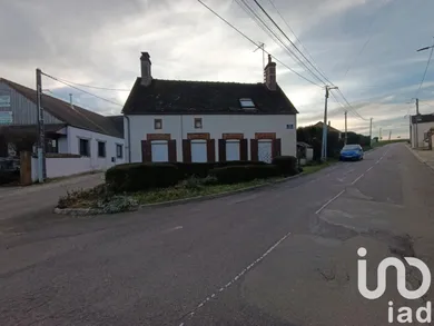 Traditional house at Chailley (89770)