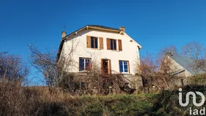 Maison à LARODDE (63690)