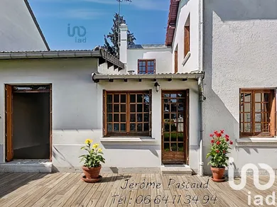 Maison traditionnelle à Montesson (78360)