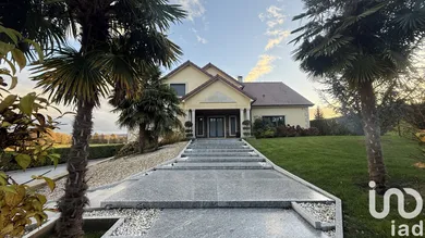 Architectural house in Châtillon-sur-Marne (51700)