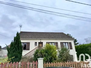 Traditional house at Courgenay (89190)