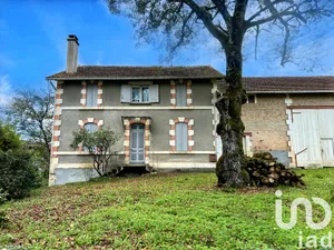 Traditional house at Montpon-Ménestérol (24700)