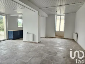 Apartment in Pons (17800)