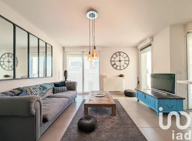 Apartment at Bordeaux (33300)