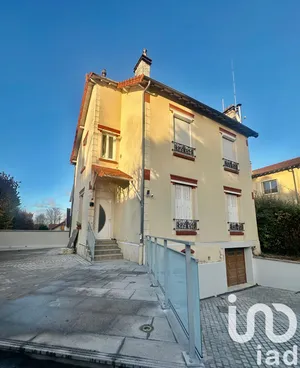 Traditional house at Orly (94310)