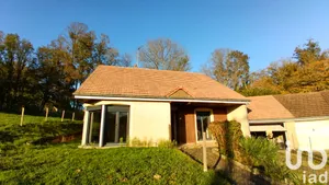 Pavillon à Bussière-Dunoise (23320)
