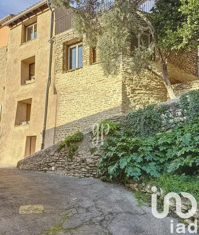 Village house at Saumane-de-Vaucluse (84800)