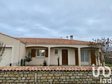 Maison à Sainte-Radégonde-des-Noyers (85450)