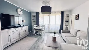 Apartment in Morangis (91420)