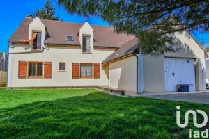 Maison traditionnelle à Bréval (78980)
