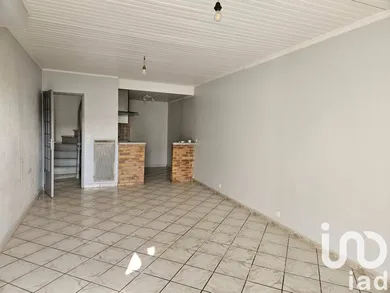 Village house at Guîtres (33230)