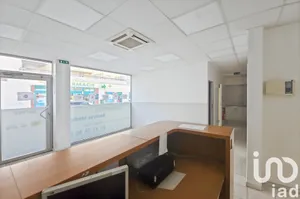 Building at Châtillon (92320)