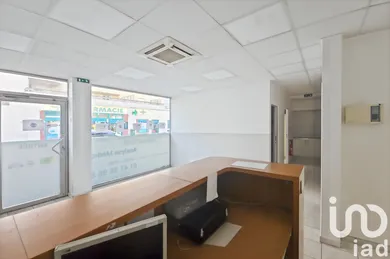 Building at Châtillon (92320)