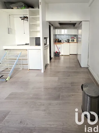 Apartment at Courbevoie (92400) — 3/6