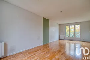 Apartment at Maurecourt (78780)