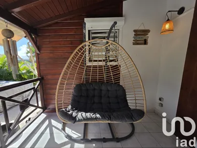 House at St François (97118)