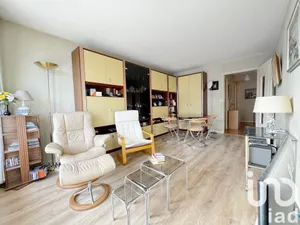 Apartment at Issy-les-Moulineaux (92130)