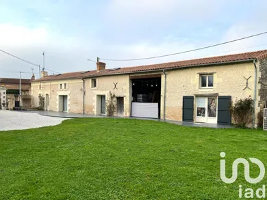 Longere at Saint-Léger-de-Montbrun (79100)