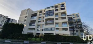 Apartment at Les Ulis (91940)