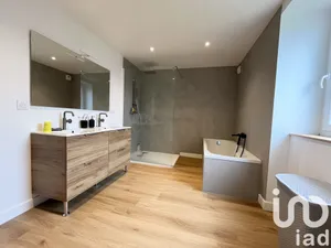 Townhouse at Giat (63620)