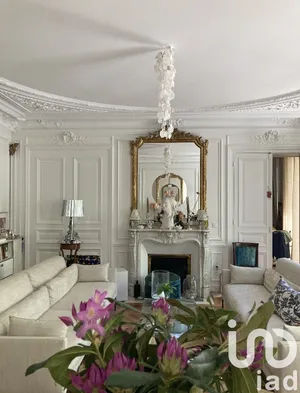 Apartment at Paris (75006)
