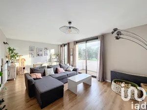 Apartment at Pessac (33600)